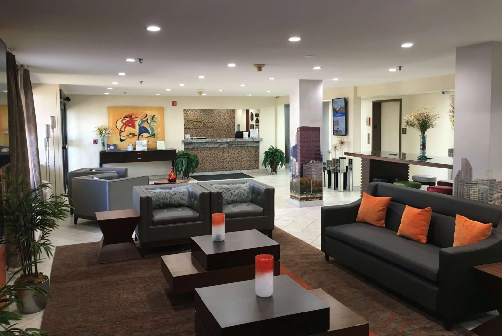 Lobby & Reception