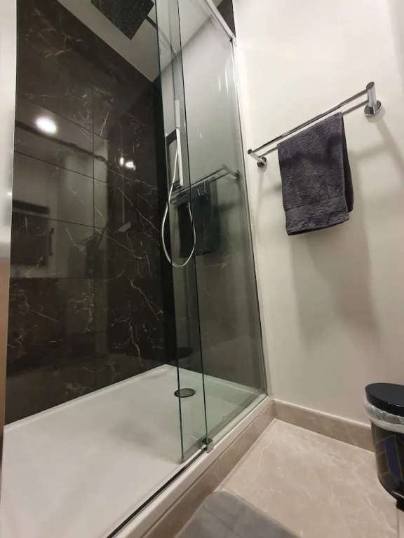 Afficher la photo 6 — La Forteresse Jacuzzi-Sauna
