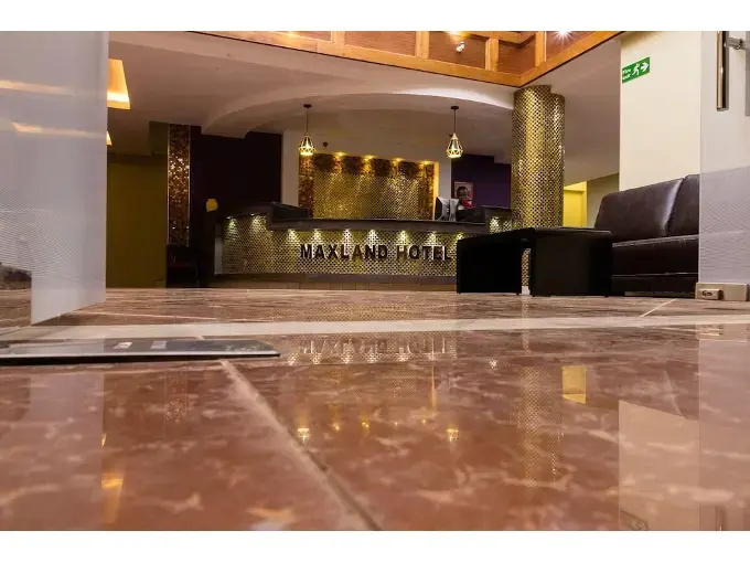 Maxland Hotel