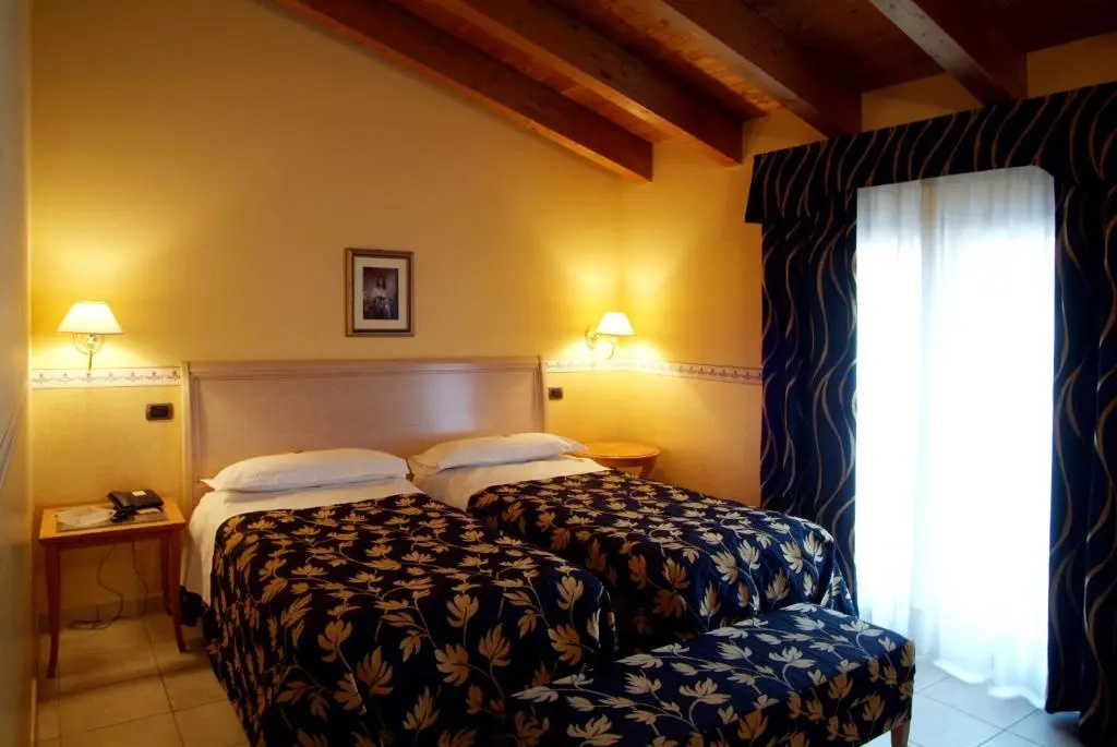Hotel Ristorante Novecento - Chambres