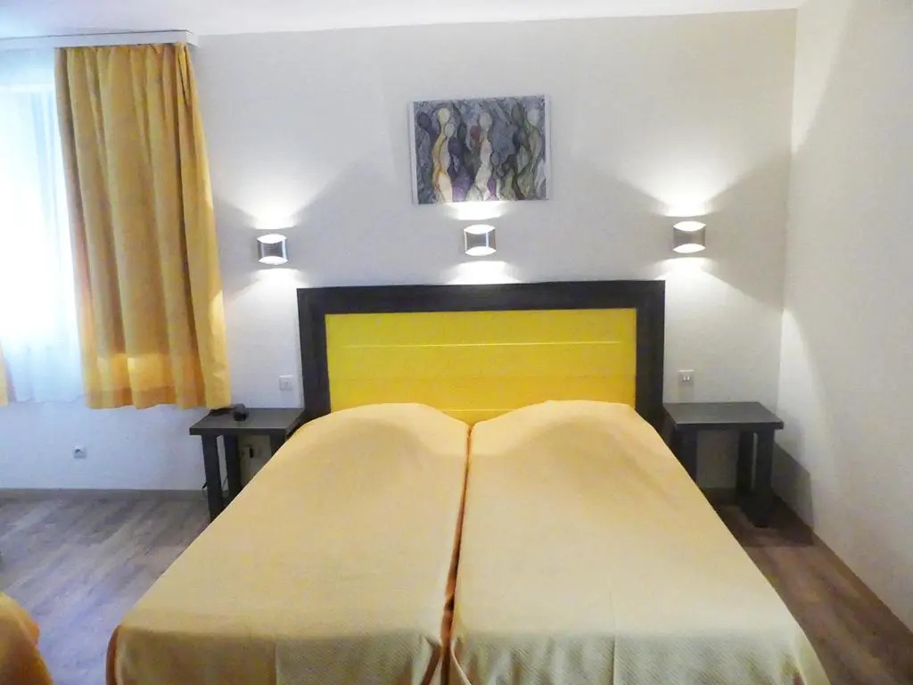 Hotel Restaurant Aux Deux Roses - Chambres