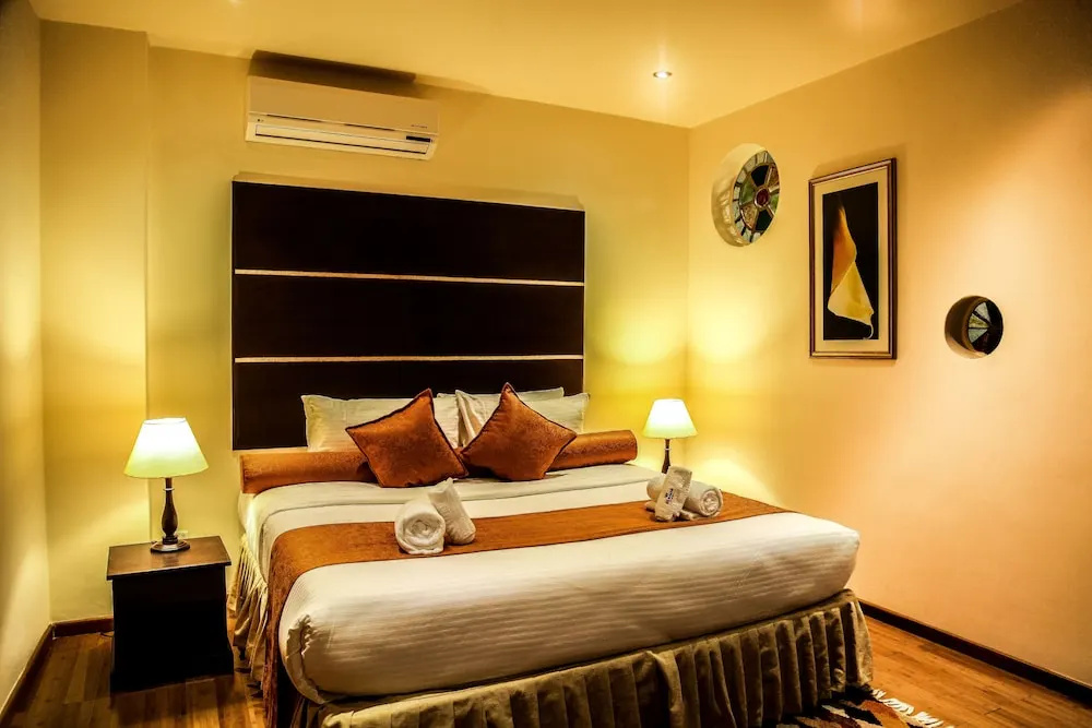 The Monarch Hotel - Chambres