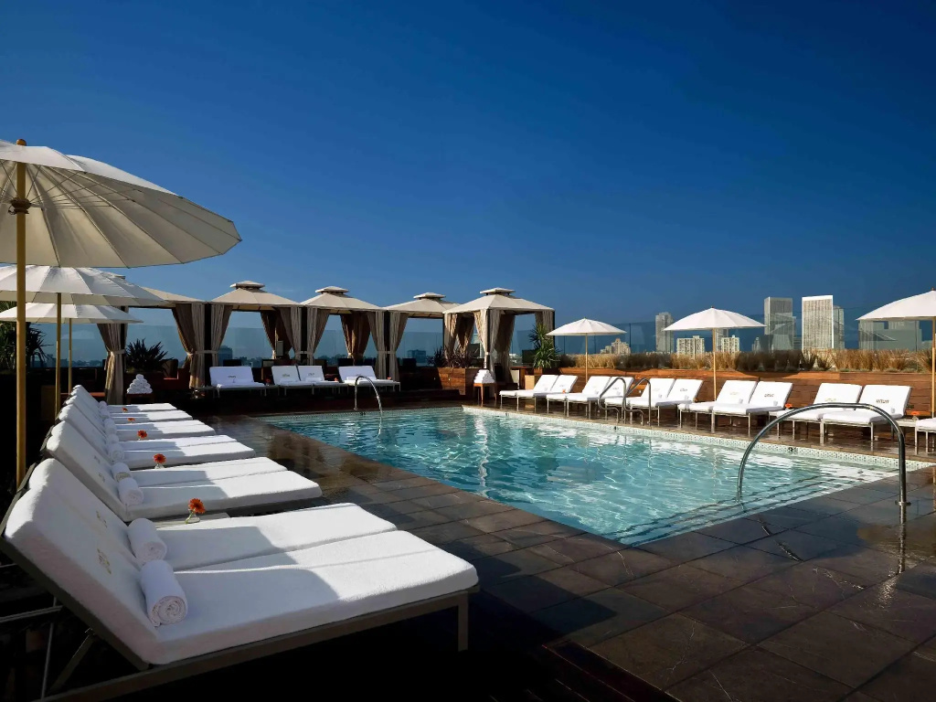 SIXTY Beverly Hills - Général