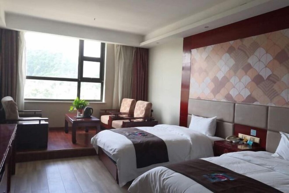 Mingdu International Hotel in Shangluo