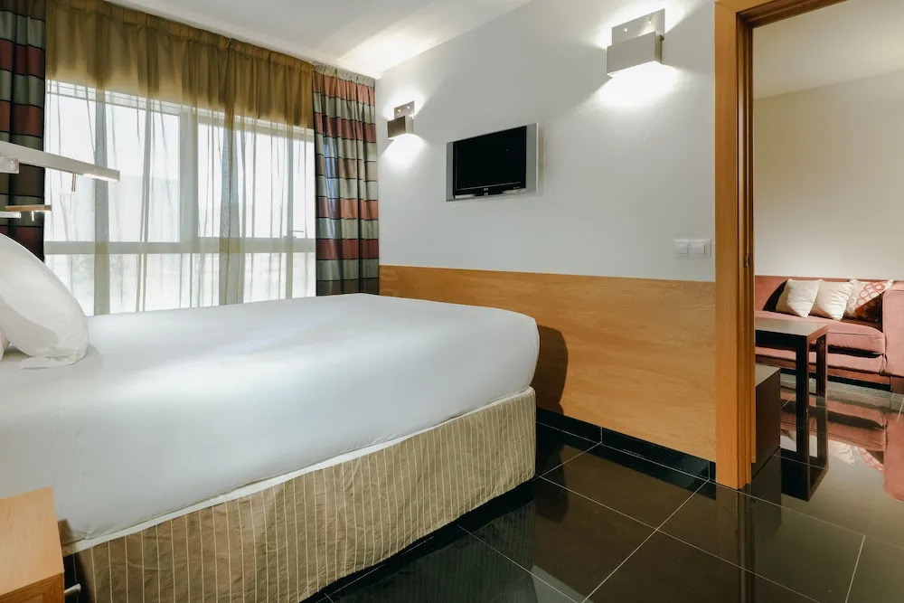 Hesperia Fira Aparthotel - Chambres