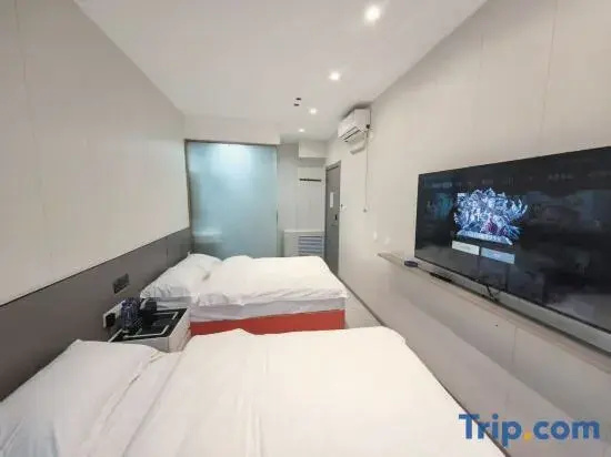 Premier room