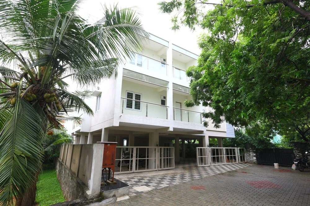 OYO 10123 The Posh Residency