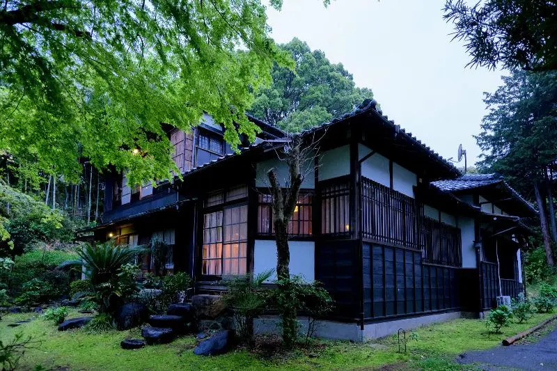 Yugawara Seikoen — 4