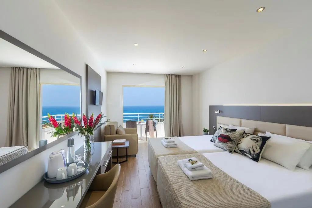 Queen's Bay Hotel - Chambres