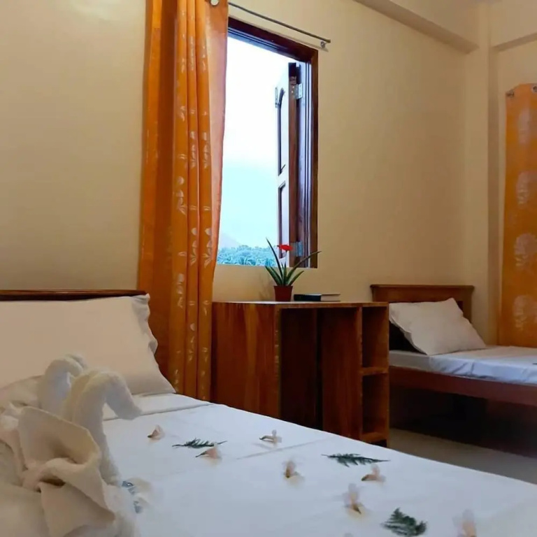 Standard Triple room with mountain view