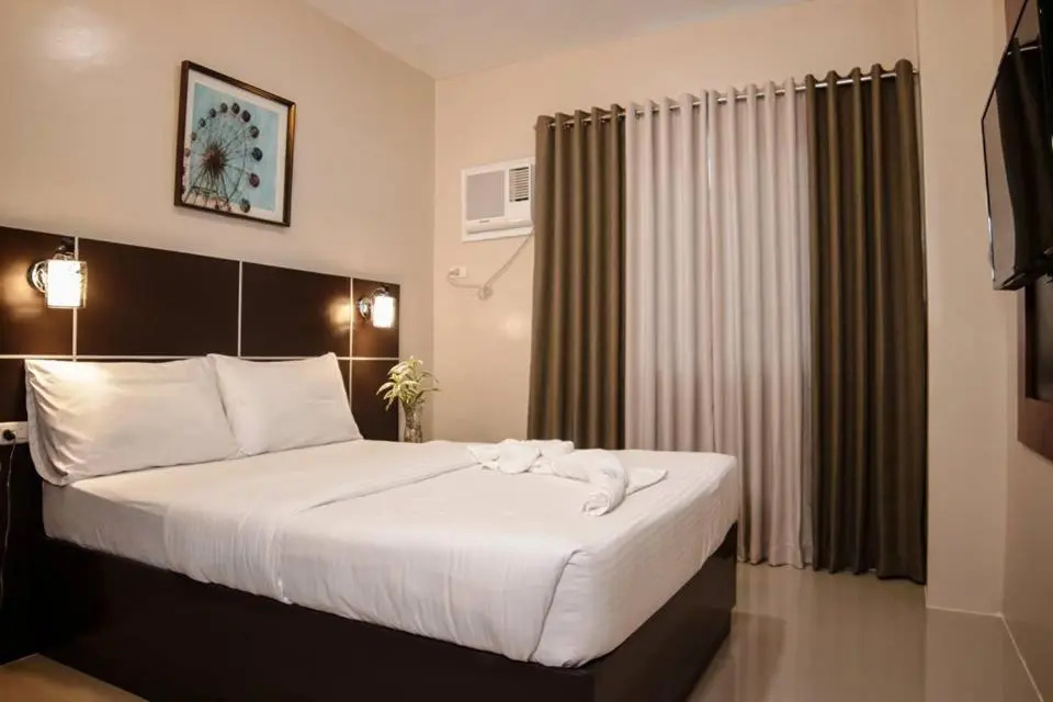 Deluxe Double Suite (full double bed)