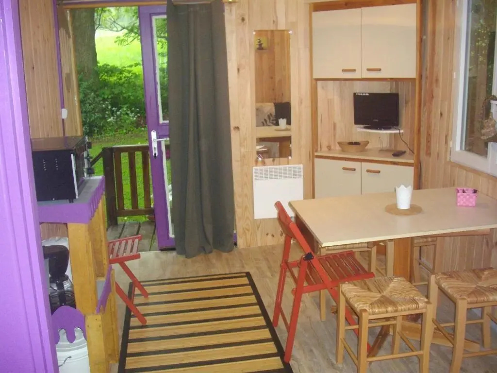 2 Bedrooms Chalet