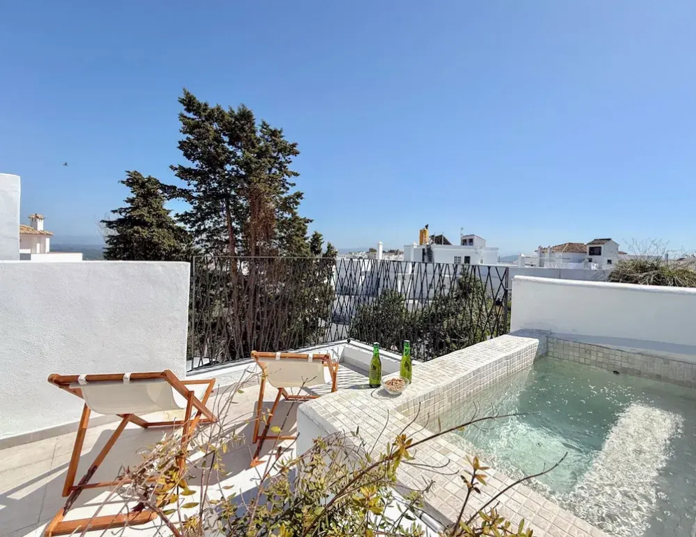 Standard Double room with view (full double bed)
