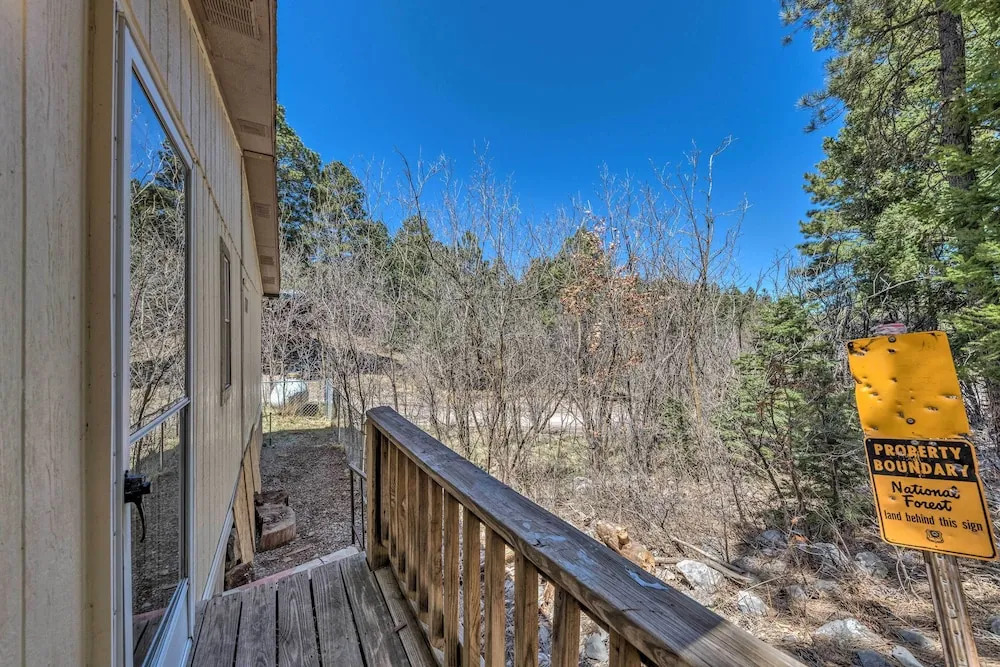 Cozy Cloudcroft Cabin w/ Deck & Gas Grill! - фото 12