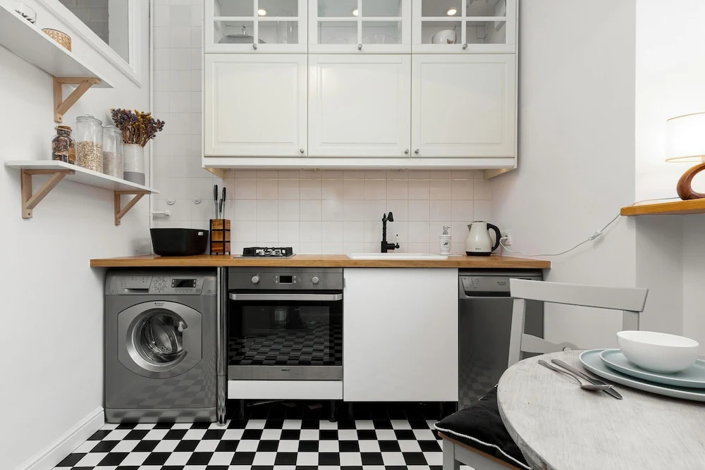 Mariensztat Warsaw by Renters