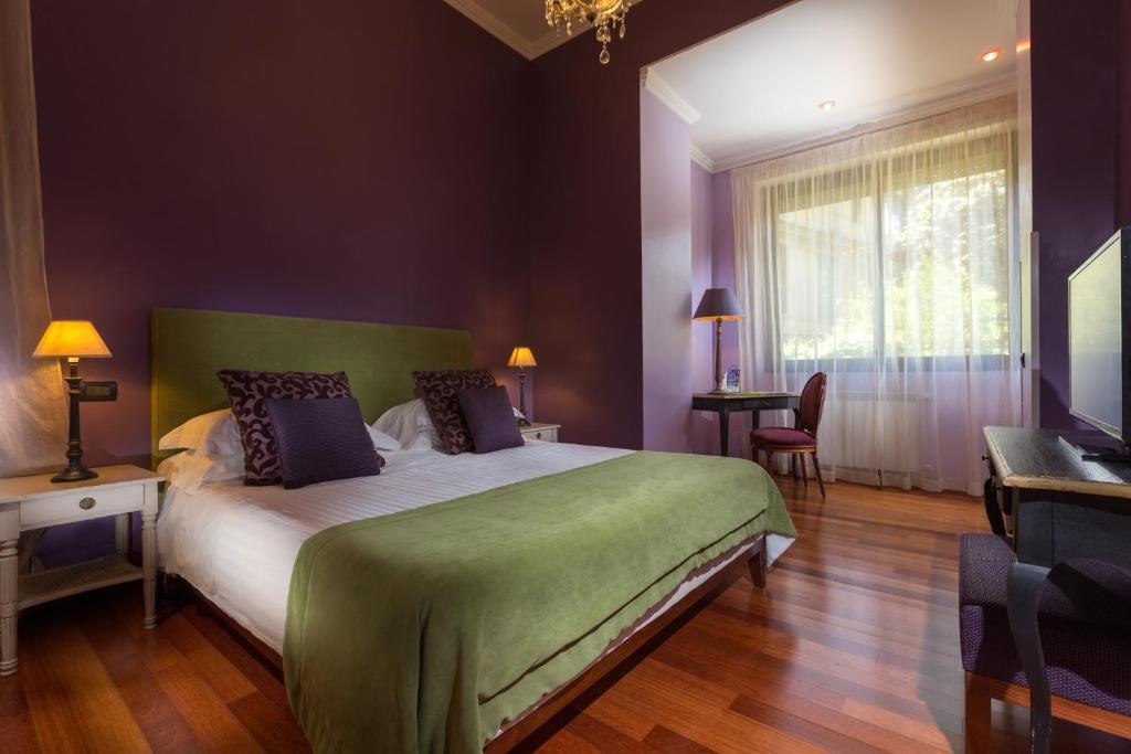 Junior Suite (full double bed) (king size bed)