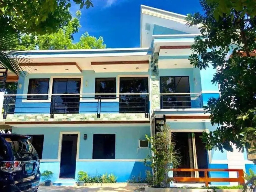 OYO 1166 Hotel Wooden Crib