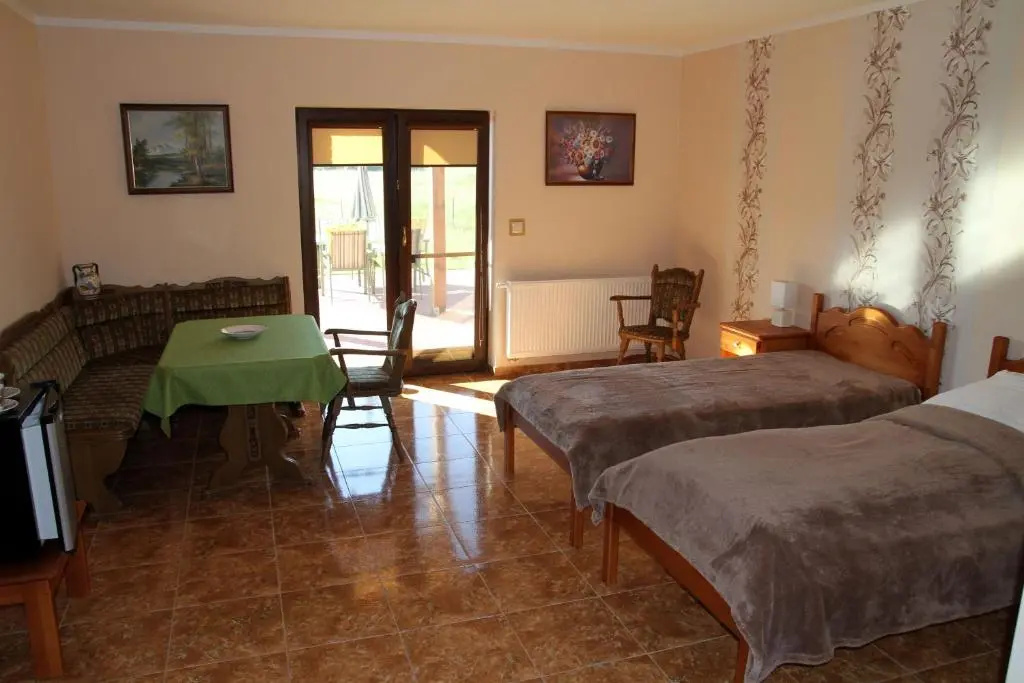 Standard Double room (twin beds)