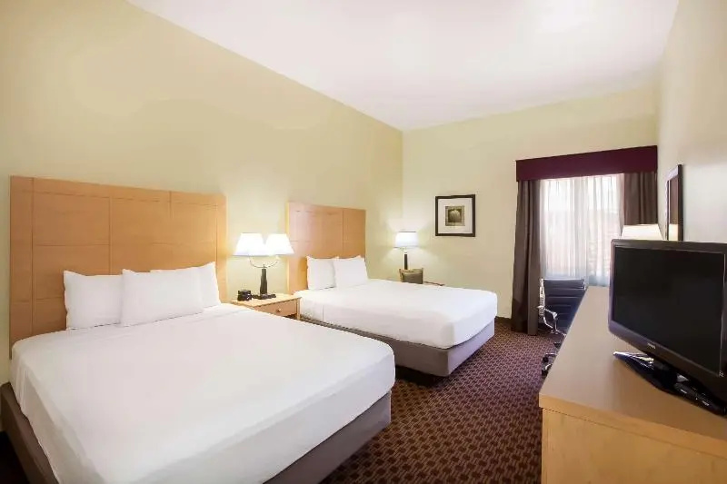 La Quinta Inn & Suites by Wyndham Odessa North - Chambres