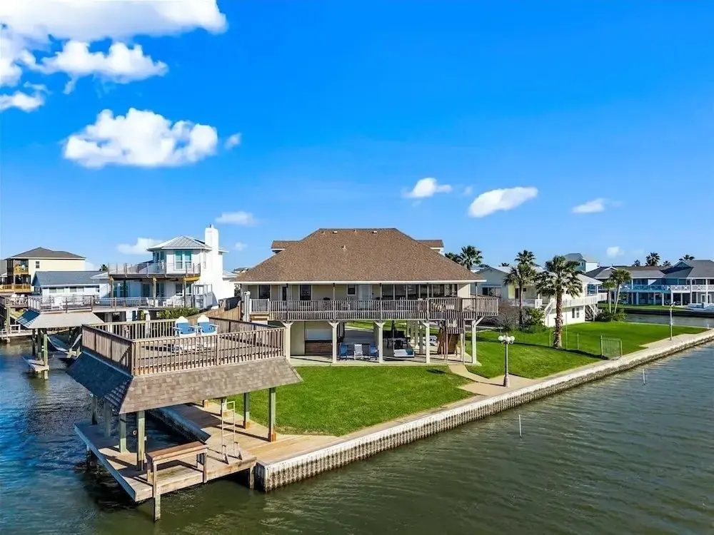 Bay Vista- New Listing In Terramar Beach, 4 Br/ 3 Ba, Boat Slip 4 Bedroom Home