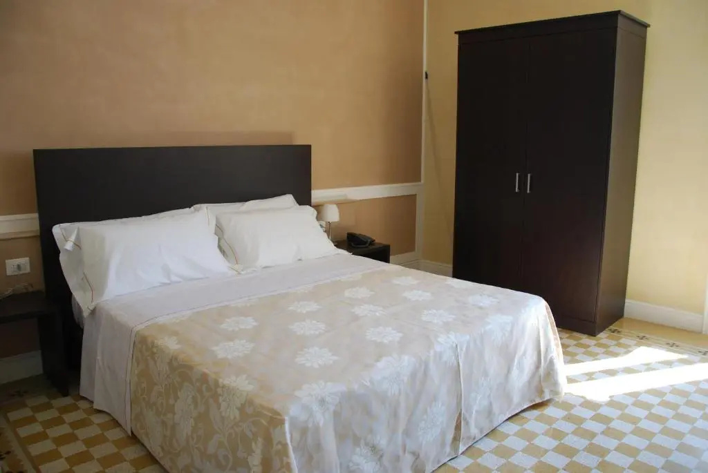 Standard Double room with panoramic view (full double bed)