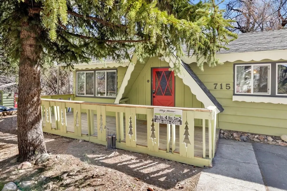 2013-marin Getaway 2 Bedroom Home by RedAwning