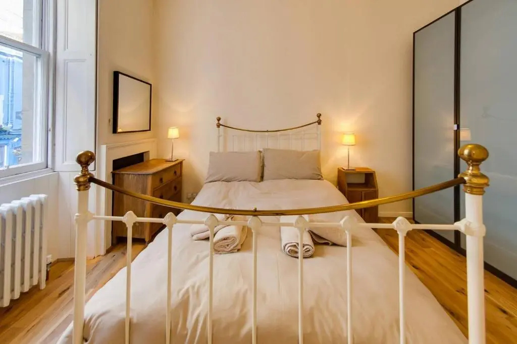 ALTIDO Spacious 2Bed in Heart of Old Town - Diagon Alley