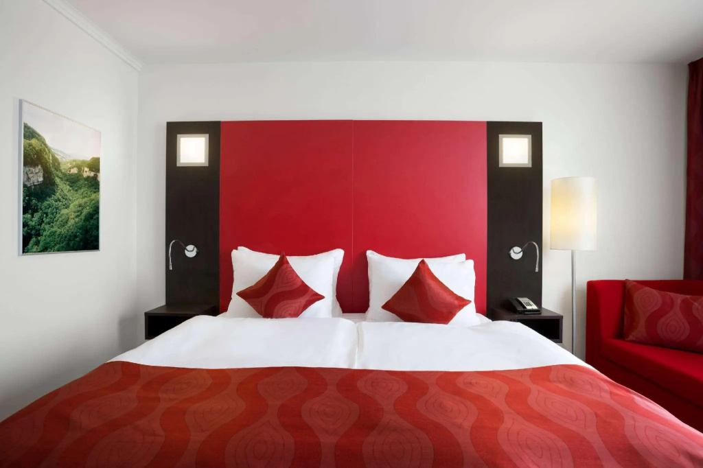 Double room (full double bed)