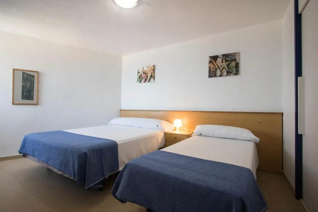 Apartamentos Torre Yago by null