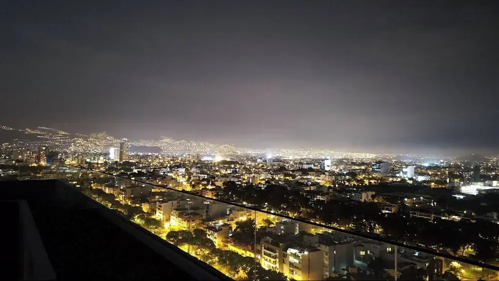 Relax and Work at Miraflores
