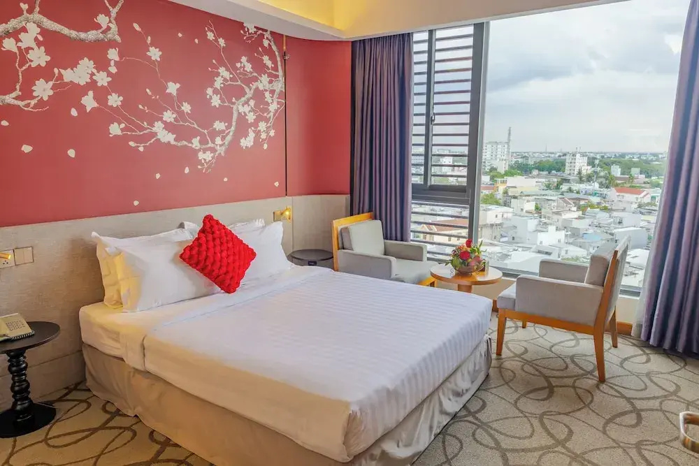 Standard Double room with city view (full double bed)