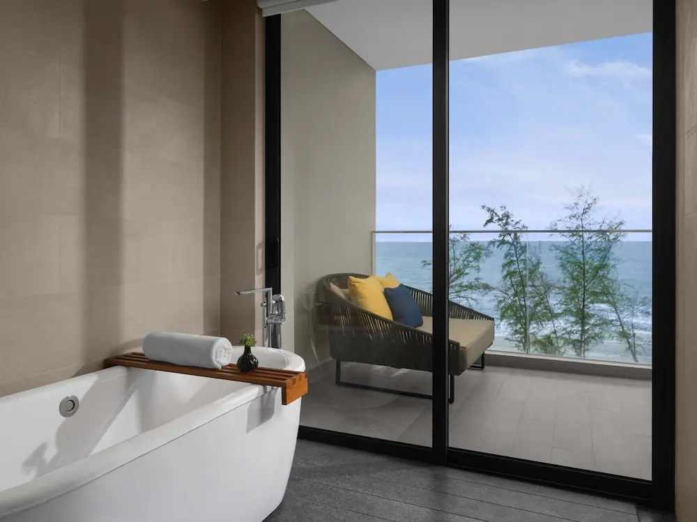 Crowne Plaza Phu Quoc Starbay
