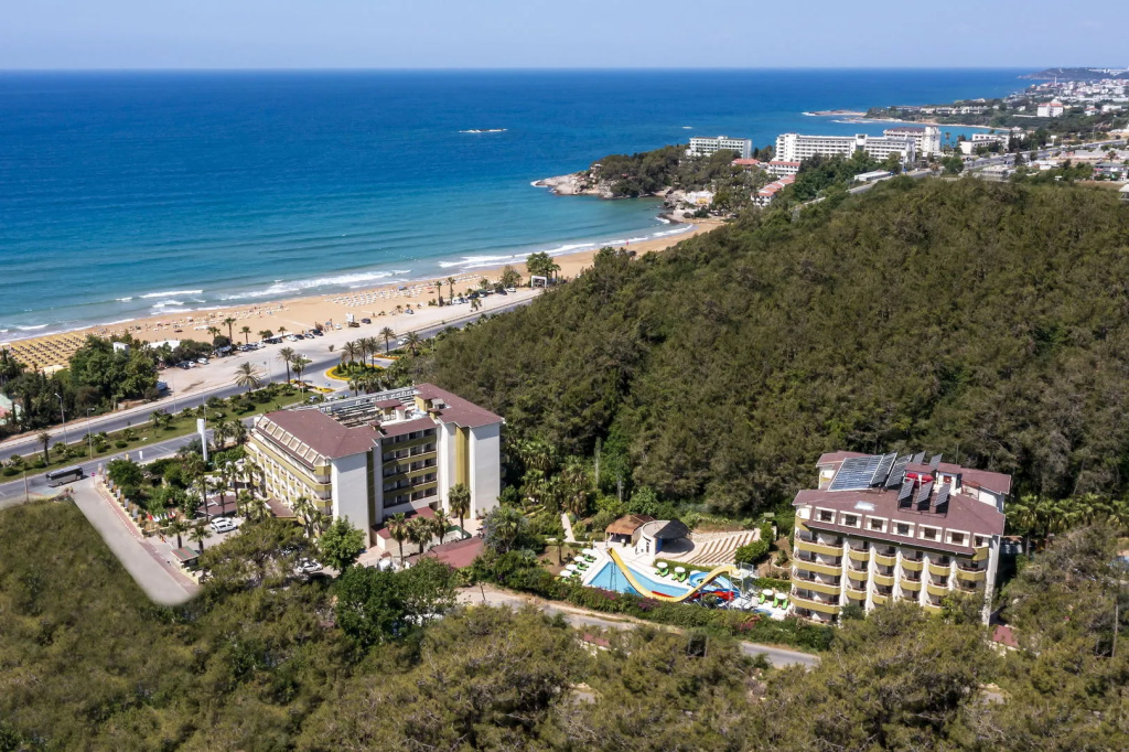 Beach & Waterfront