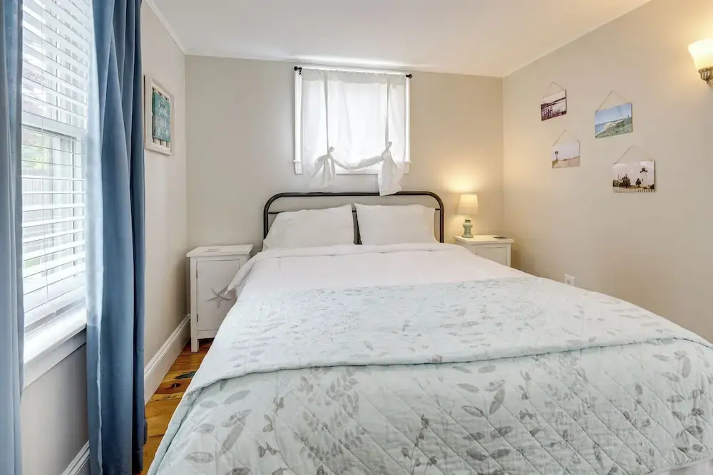 1 Mi to Ferry: 'sea Street Cottage' in Hyannis — фото 3