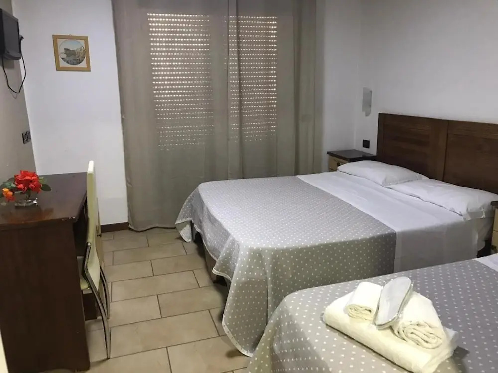 Standard Triple room with balcony