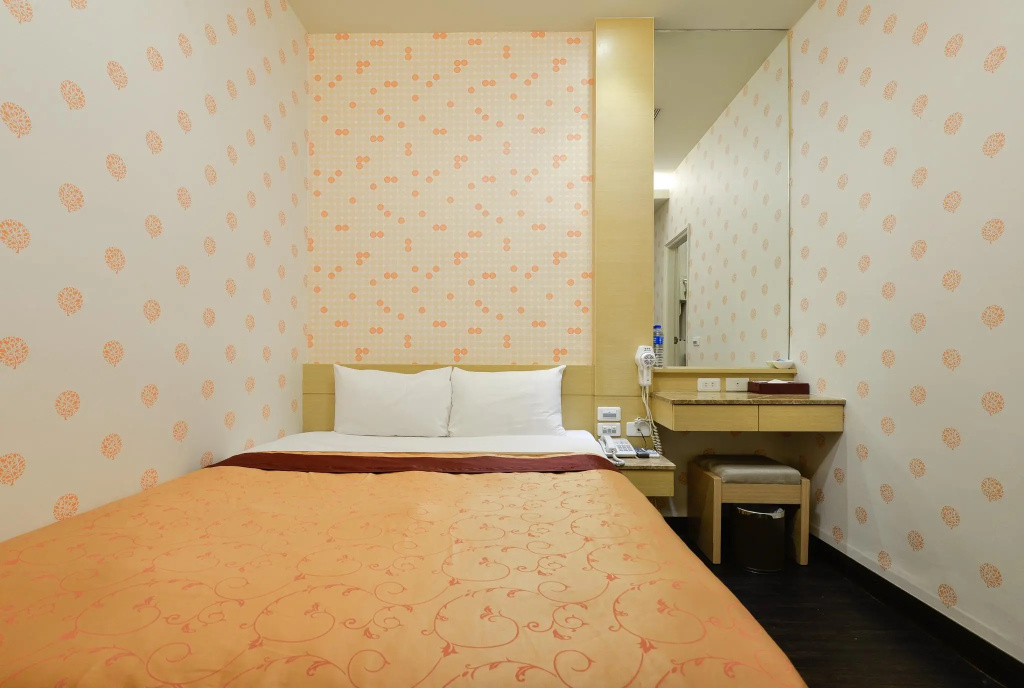 Standard Double room (full double bed)