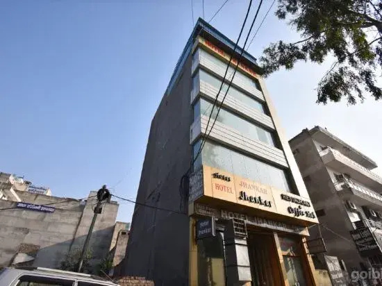 OYO 8950 Hotel Jhankar