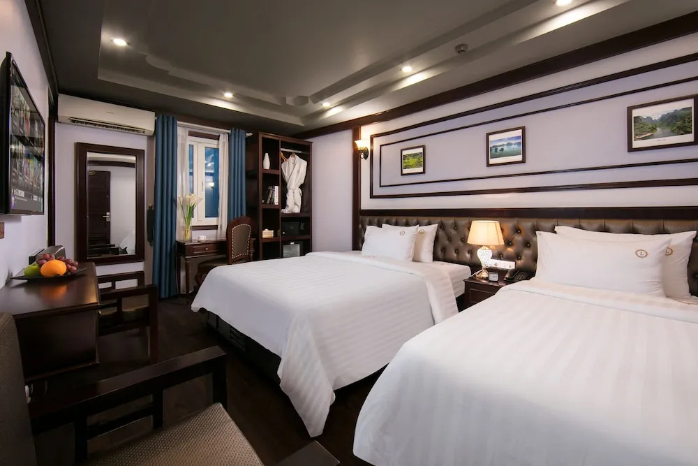 Madelise Central Grand Hotel — 4