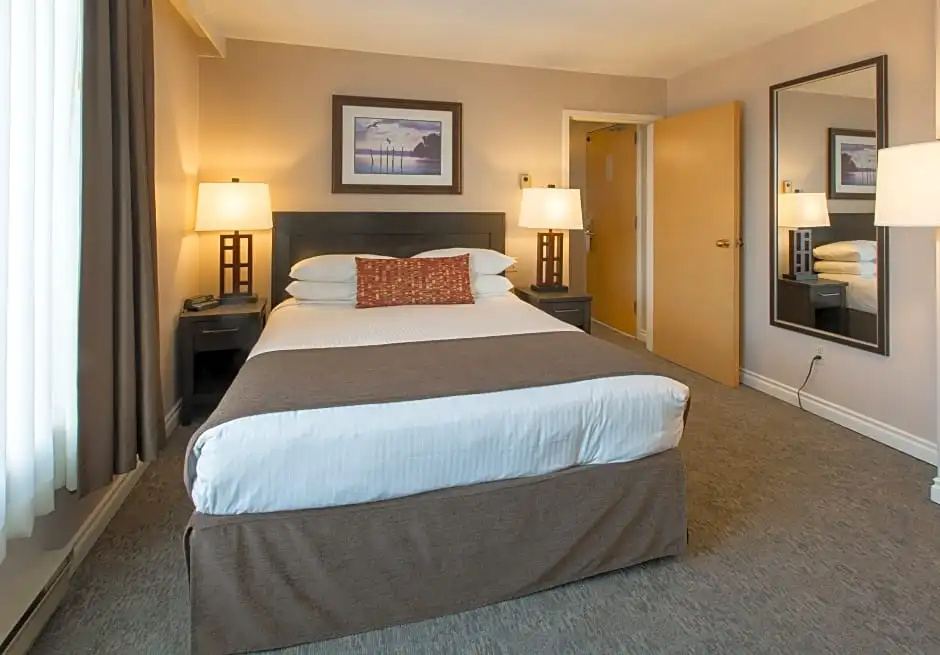 1 Bedroom Double Suite (full double bed)