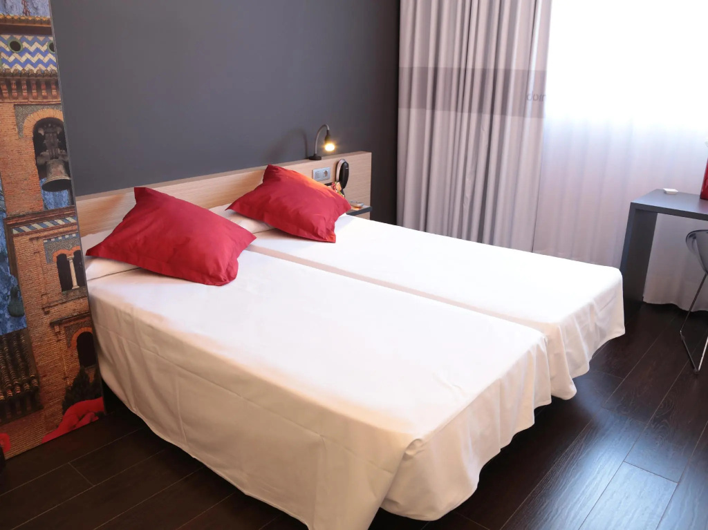 Standard Double room (twin beds)