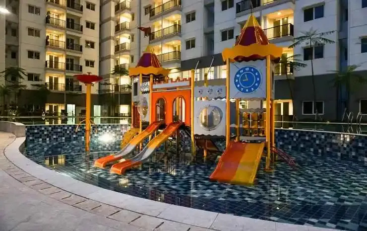 Homey and Comfort Living Studio Signature Park Grande Apartment By Travelio