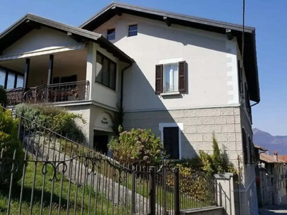 Holiday Home Near Lago Maggiore Pool