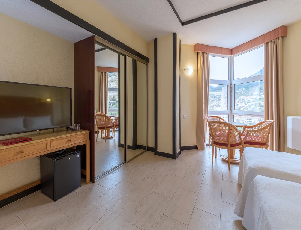 Baia Madeira Hotel - Général