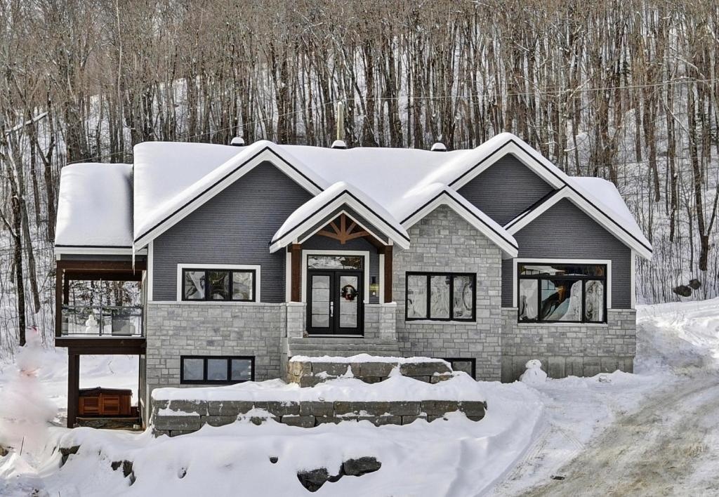 Chalet 06 Chemin Blanc by Les Chalets Alpins