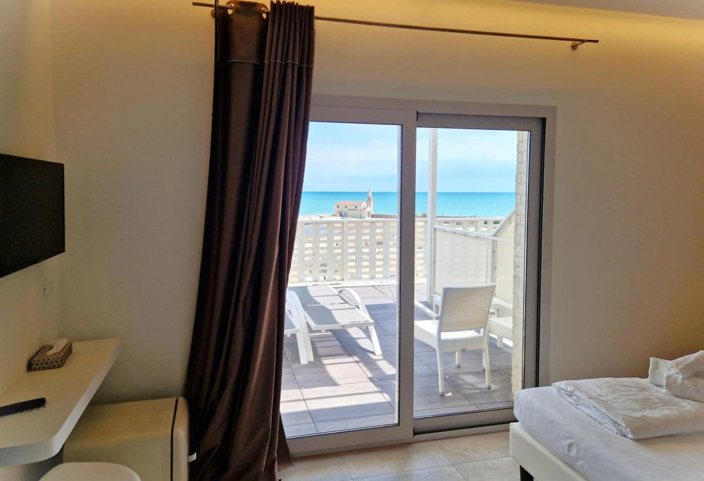 Stellamare Beach Hotel — 5