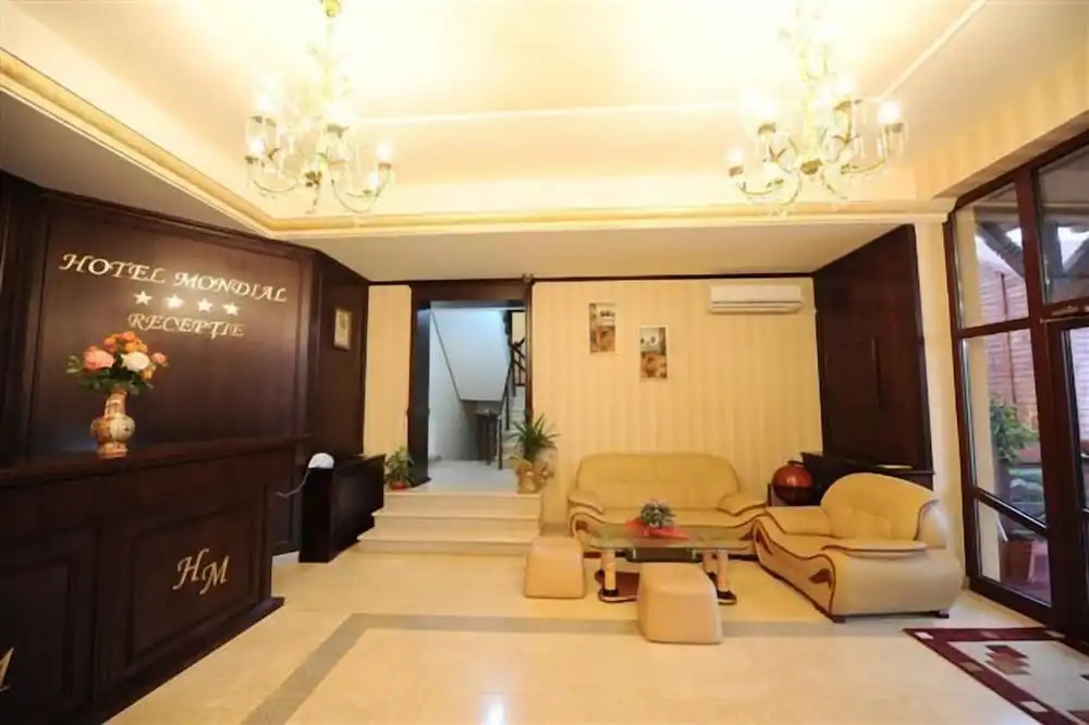 Lobby & Reception