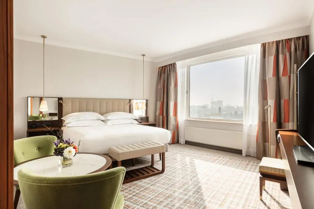 Executive Double room with canal view (full double bed)