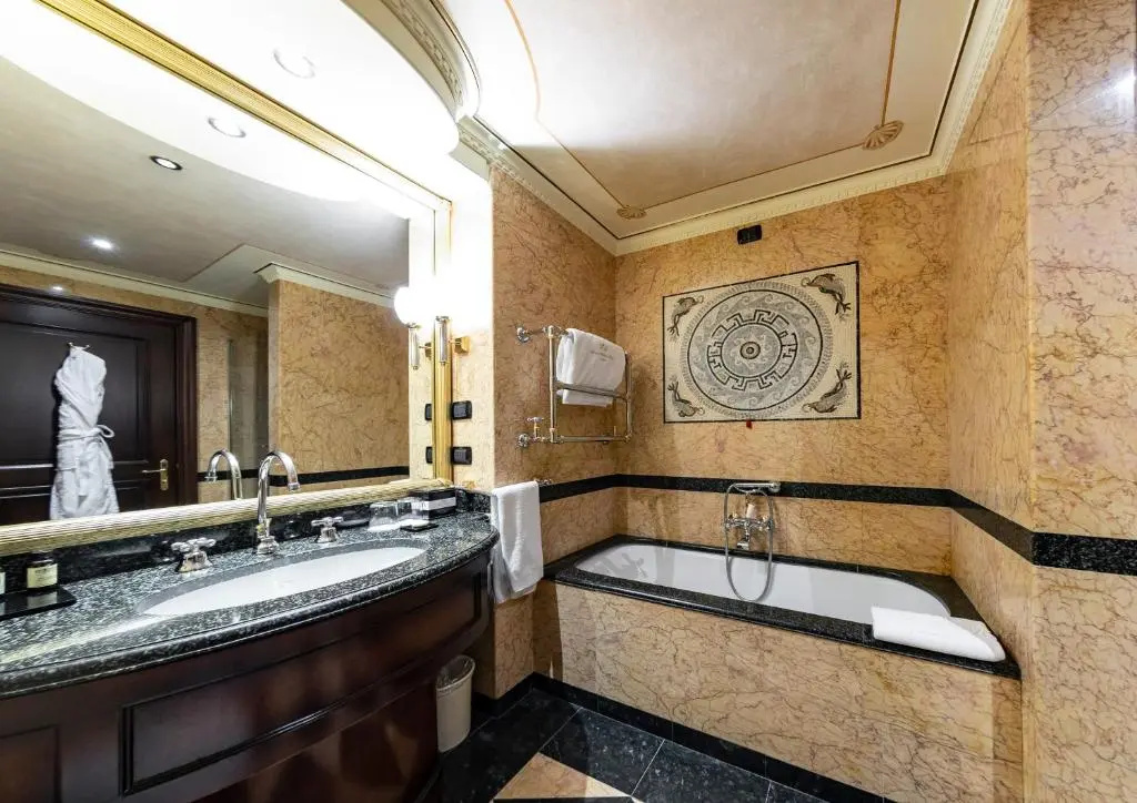 Superior Double room (full double bed)