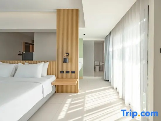Deluxe Double room (full double bed)