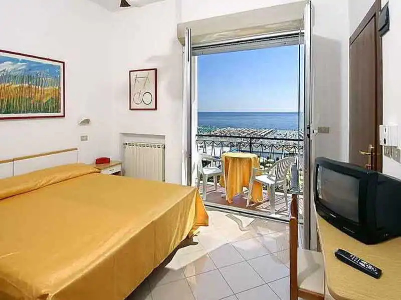 Hotel Lungomare - Chambres